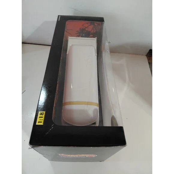 NIB Hot Wheels Collectibles 1:18 Die Cast Customized Volkswagen (VW) Drag Bus - Picture 10 of 11